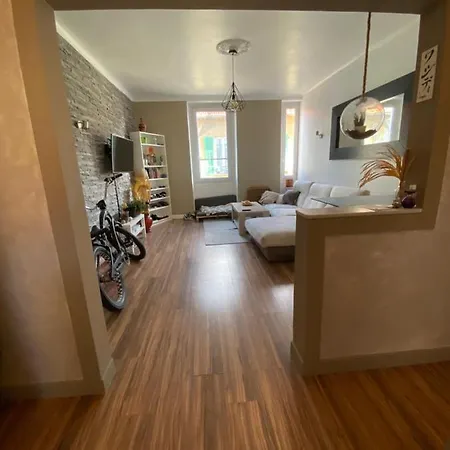 3 P 75 M2 Centre De *